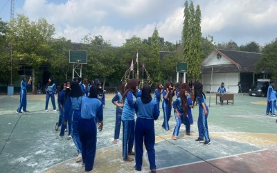 Semarak HUT RI ke-81: OSIS SMPN 4 Sewon Sukses Gelar Ragam Lomba Antarkelas yang Meriah