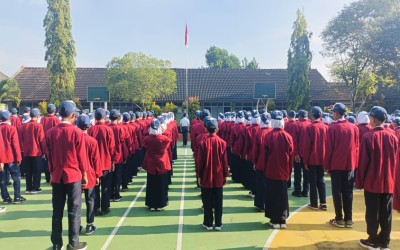 Pancasila Perekat Bangsa Menuju Indonesia Raya: SMP Negeri 4 Sewon Gelar Upacara Peringatan Hari Kesaktian Pancasila 1 Oktober 2025